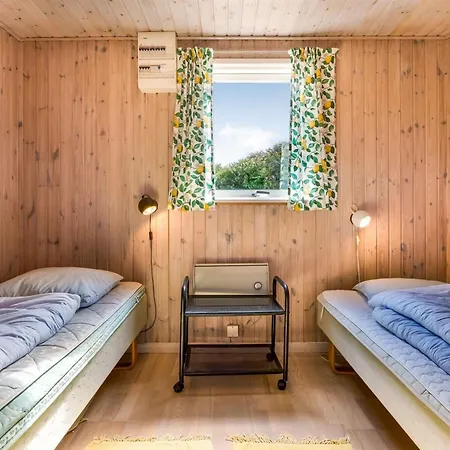 Vakantiehuis Nikolce - 500m From The Sea By Interhome